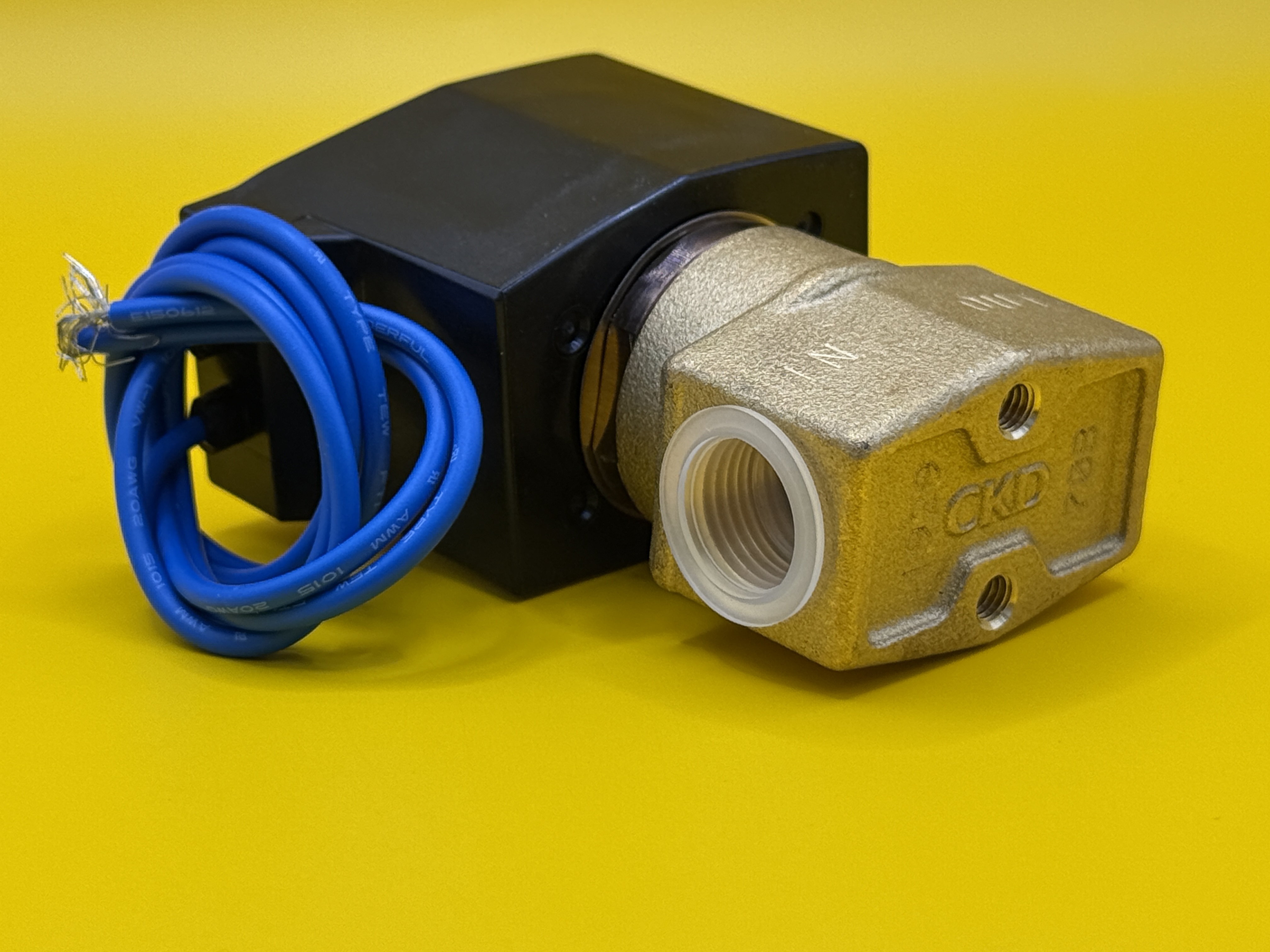 直動式2ポート電磁弁